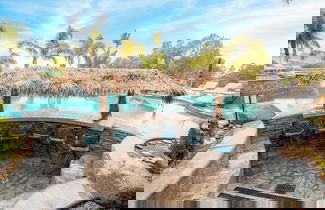 Foto 2 - Le Grand Bleu by Avantstay Luxury Hilltop Estate