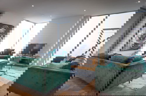 Foto 3 - Fabulous City Flat With Views