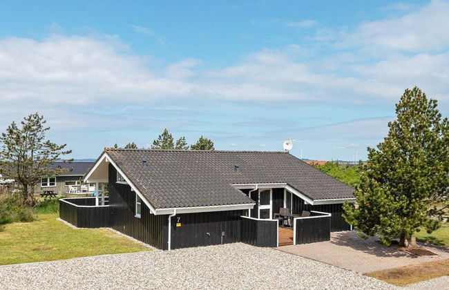 7 Person Holiday Home in Logstor - Photo 1