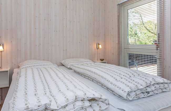 7 Person Holiday Home in Logstor - Photo 2