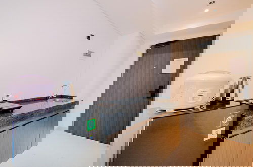 Foto 7 - Cozy Stay Studio Apartment For 4 Fax Carstensz Residence