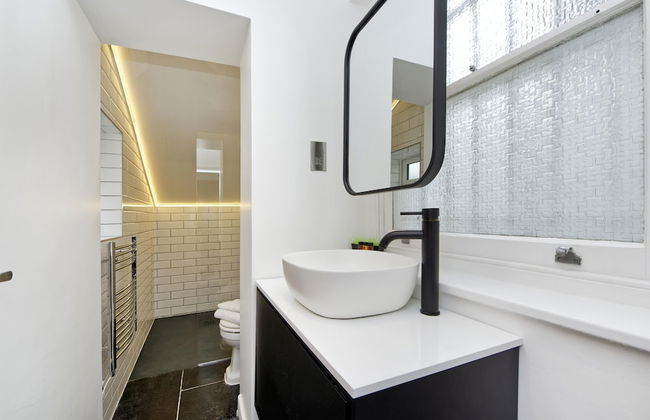 Beautiful Battersea Garden Flat by Underthedoormat - Foto 17