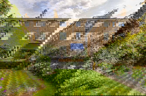 Foto 22 - Elegant Primrose Hill Townhouse With Garden