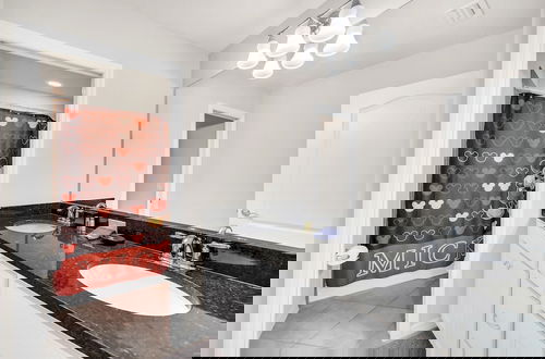 Foto 41 - Modern Home Private Pool Sleeps 15 Ww102