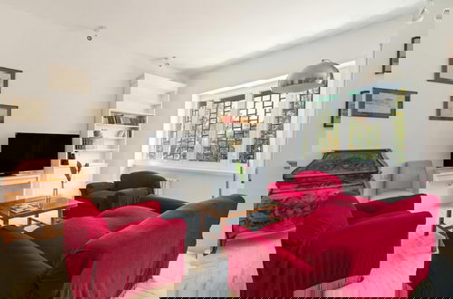 Foto 3 - Bright and Spacious Family Apartment in Parioli