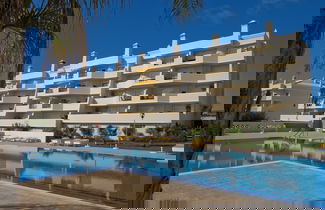 Foto 1 - Beautiful 2-bed Apartment in Albufeira