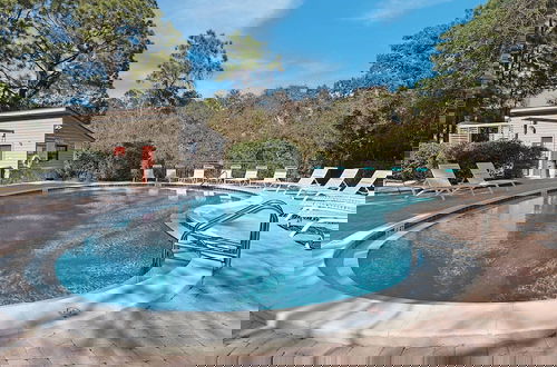 Foto 32 - Spacious Home: 5br/4.5ba, Sleeps 12, Beach Access, Cool Covered Back Porch!