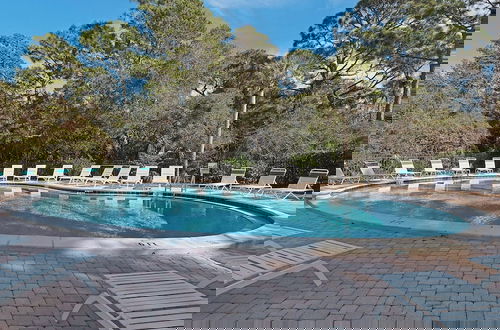 Foto 31 - Spacious Home: 5br/4.5ba, Sleeps 12, Beach Access, Cool Covered Back Porch!