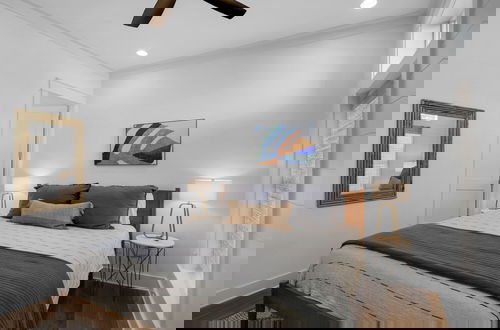 Foto 9 - Modern Beach Home w/ 6-seater Golf Cart - Amazing Patio