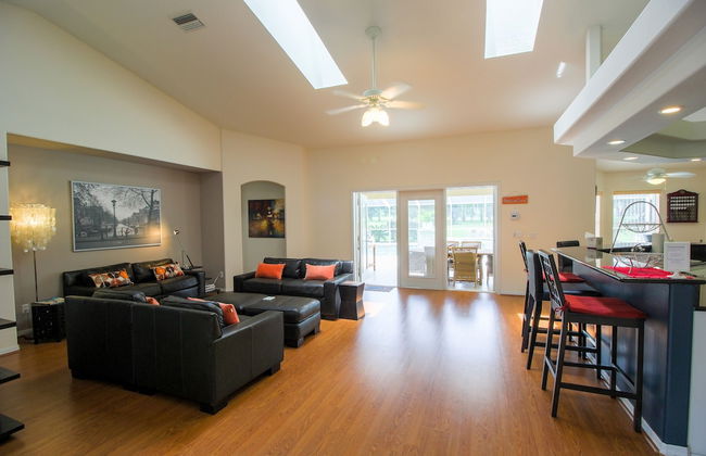 Spacious Modern Pool Home, Family & Golf Trips - 4727 4 Bedroom Home by RedAwning - Foto 8