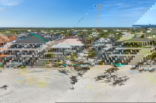 Foto 46 - Curious Tides - 3132/3134 Estero Blvd. 10 Bedroom Townhouse by RedAwning