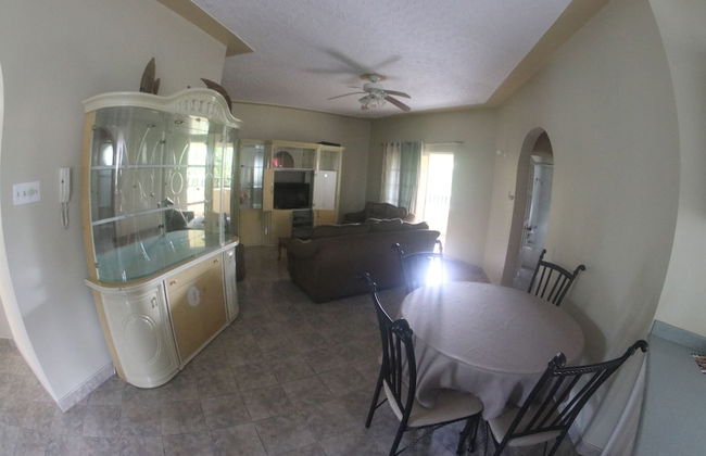 Royal Tower Suites - Photo 14