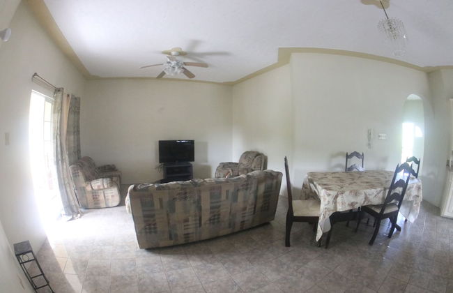 Royal Tower Suites - Photo 19