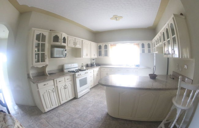 Royal Tower Suites - Photo 17