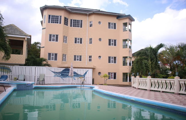 Royal Tower Suites - Photo 1