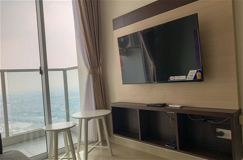 Foto 13 - Cozy And High Floor 1Br At Sedayu City Suites Kelapa Gading Apartment