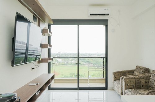 Photo 8 - Homey And Cozy Living 2Br At Sky House Bsd Apartment