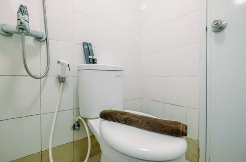 Photo 14 - Nice and Strategic 2BR at Bassura City Apartment