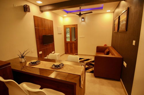 Photo 14 - Luxury 3-bed Serviced Apartment in Trivandrum