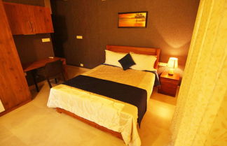 Photo 3 - Luxury 3-bed Serviced Apartment in Trivandrum