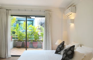 Photo 2 - Downtown Retro Serviced Apartment