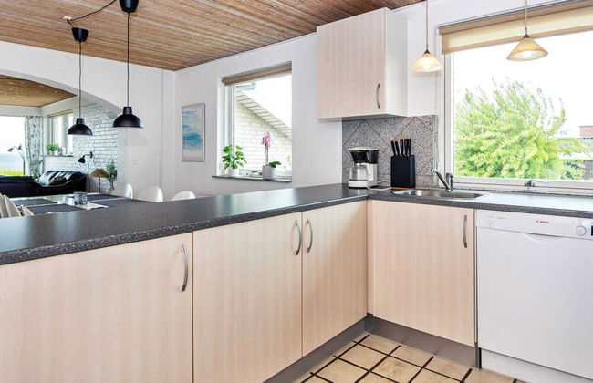 8 Person Holiday Home in Bogense - Foto 18