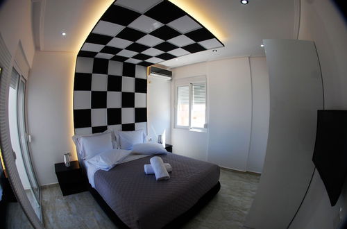 Photo 2 - Oceanic Luxury Apartments