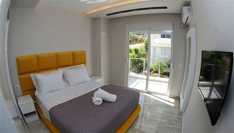 Photo 1 - Oceanic Luxury Apartments