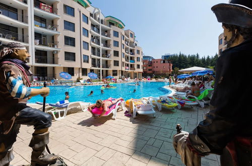 Photo 1 - Studio with Pool View