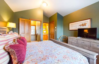 Photo 3 - Ski in Ski out Minutes From Village, Private Hot Tub Sleeps 6 Free Shuttle