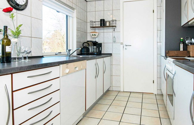 8 Person Holiday Home in Allingabro - Foto 13