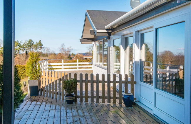 8 Person Holiday Home in Allingabro - Foto 34