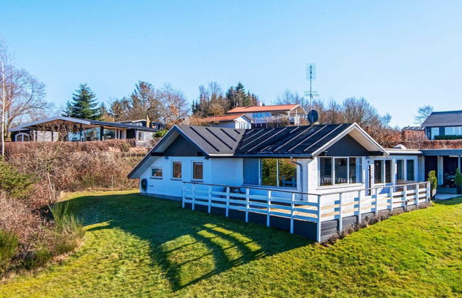 8 Person Holiday Home in Allingabro - Foto 24