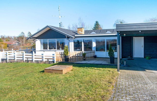 8 Person Holiday Home in Allingabro - Foto 27