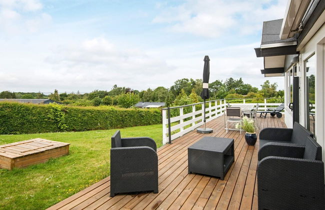 8 Person Holiday Home in Allingabro - Foto 26