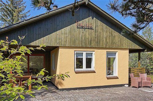 Photo 17 - 6 Person Holiday Home in Aakirkeby