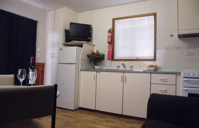 Lake Hamilton Motor Village & Caravan Park - Foto 12