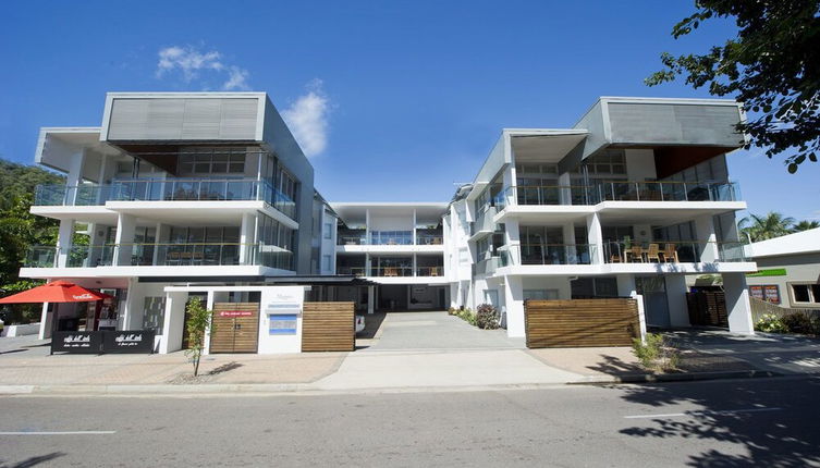 Photo 1 - Maggies Beachfront Apt. 9