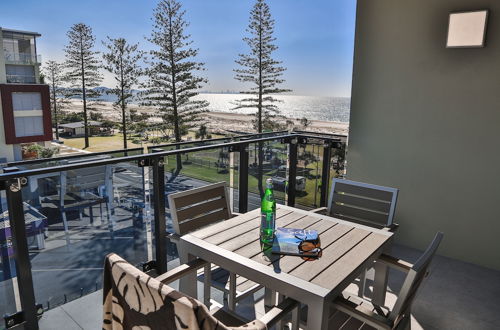 Photo 31 - Iconic Kirra Beach Resort