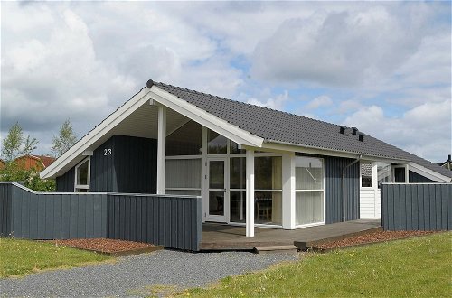 Foto 1 - 8 Person Holiday Home in Otterup