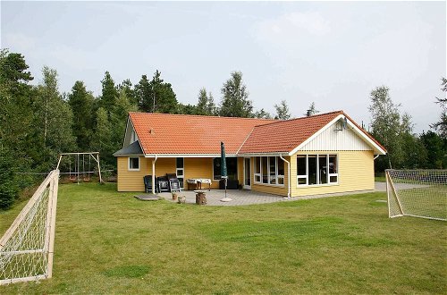 Photo 25 - 10 Person Holiday Home in Hojslev