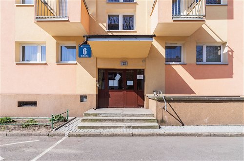 Photo 33 - Apartment Obopolna Krakow by Renters