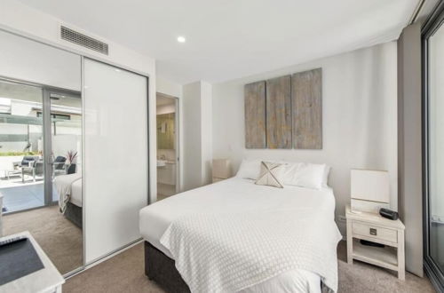 Photo 5 - Accommodate Canberra - Lakefront