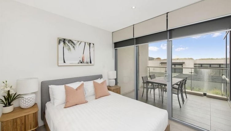 Photo 1 - Accommodate Canberra - Lakefront