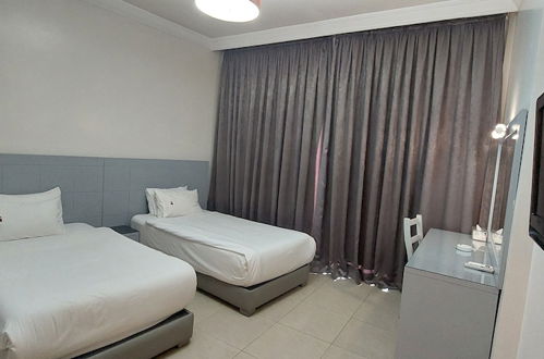 Photo 9 - NY Suites Hotel