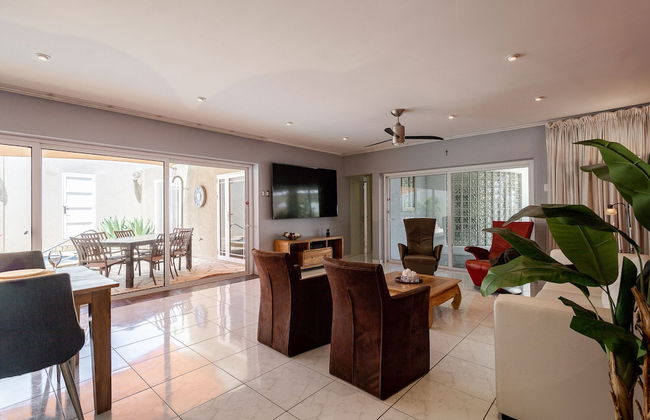 Large Villa With View! Private Pool Free Utilities! - Foto 16