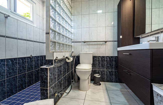 Large Villa With View! Private Pool Free Utilities! - Foto 19