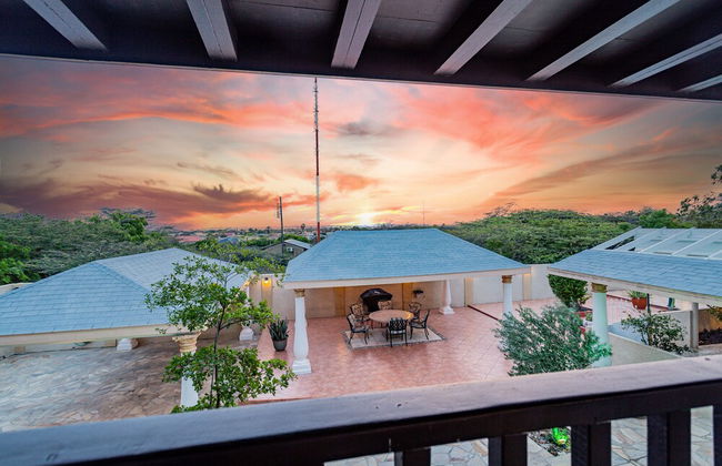 Large Villa With View! Private Pool Free Utilities! - Foto 52