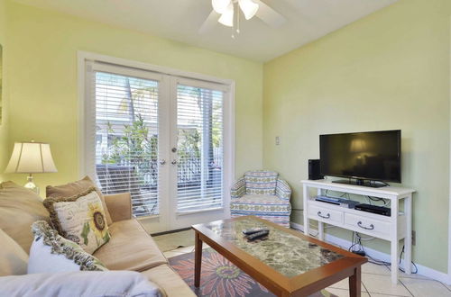 Photo 4 - Beach House Condo by Avantstay Communal Pool Gated Community Great Location Week Long Stays