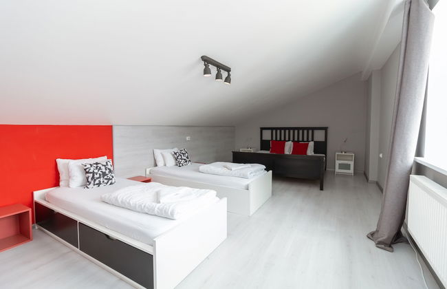 Stories Hub - Photo 40